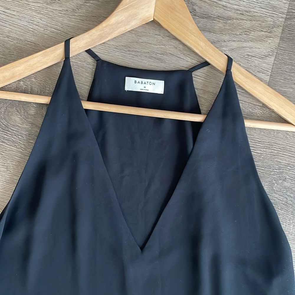 Aritzia Babaton Silky Loose Fit Black Flowy Cami Tank Top Size Medium M
